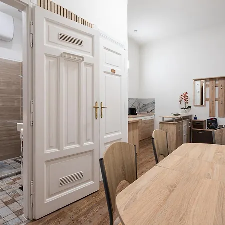 Rowena Apartamento