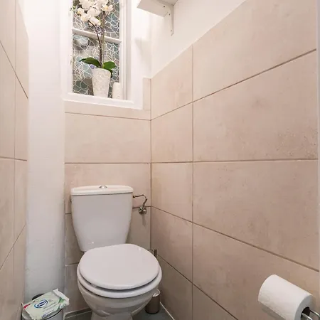 Rowena بودابست